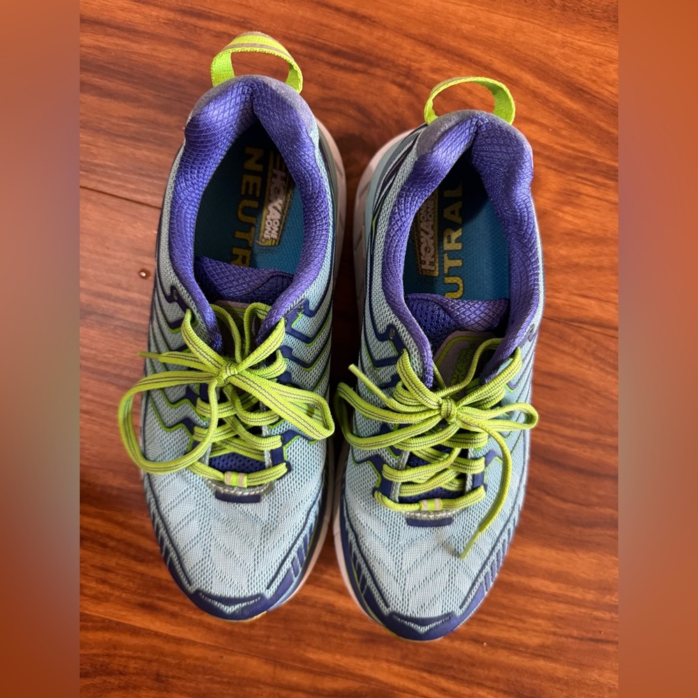 Hoka Clifton 4 Women’s Running Shoe. Size 5. Excellent condition! - Picture 7 of 11